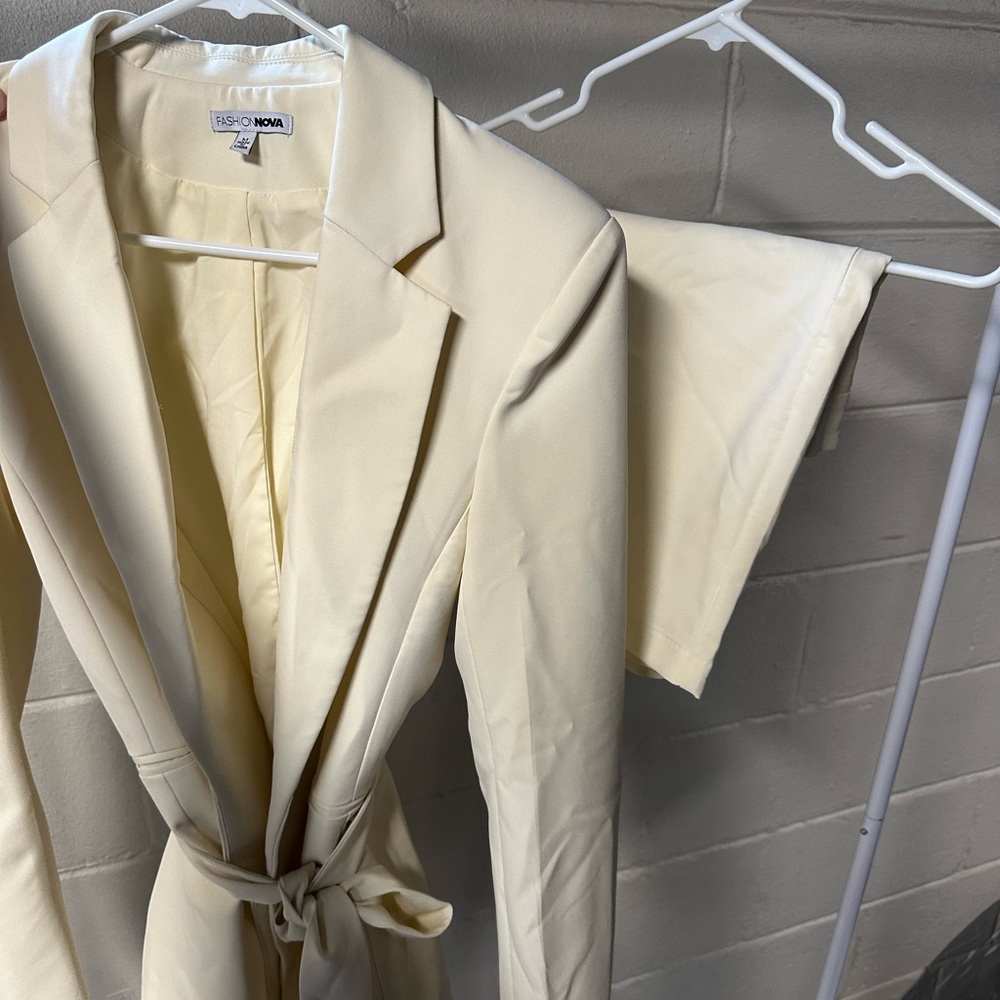 Fashion Nova short and blazer set- NEVER WORN